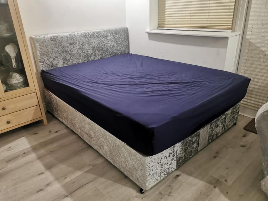 3 Bedroom Home Near Windsor Castle, Legoland, & Heathrow Slough Buitenkant foto